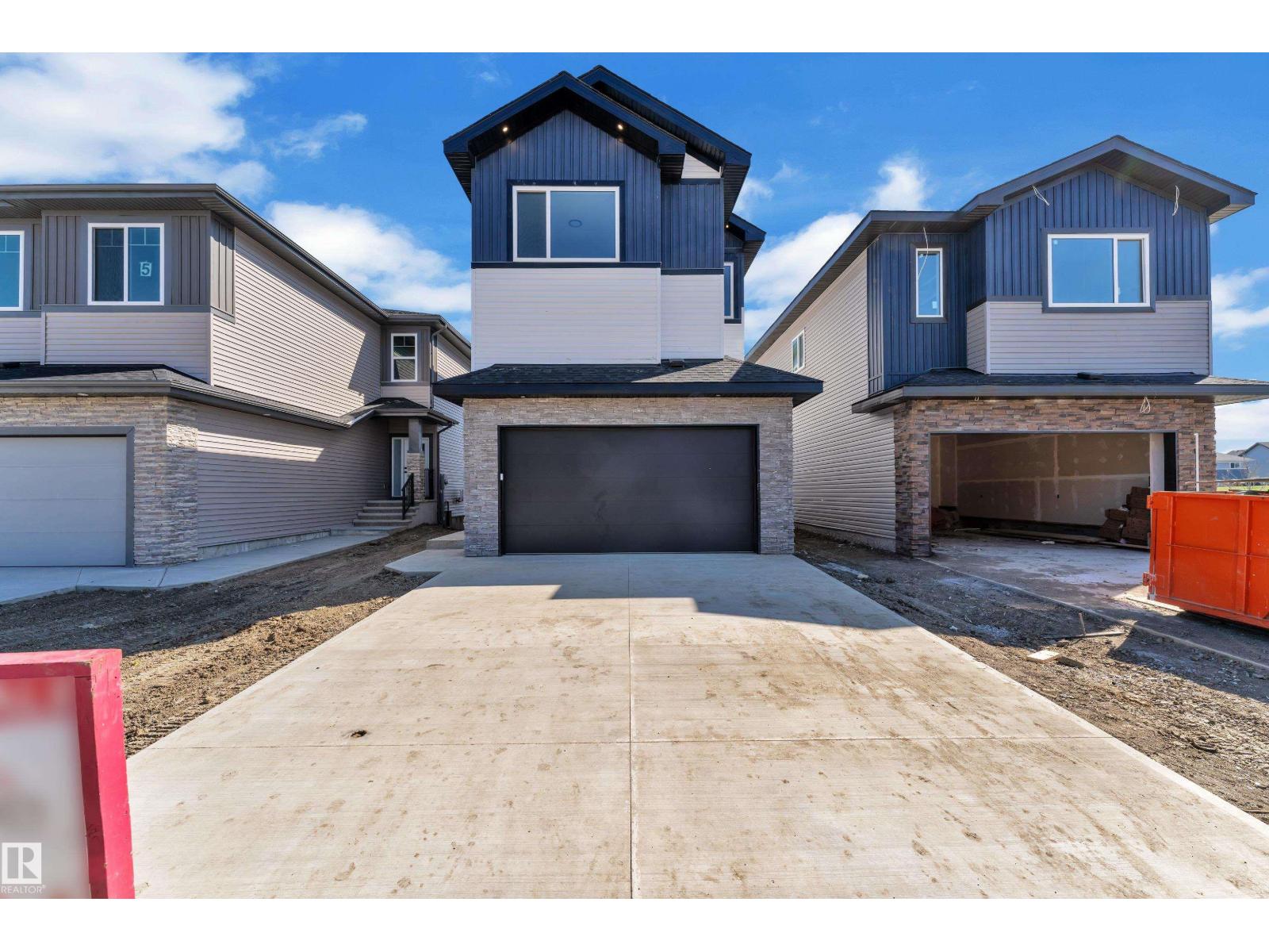 3 AXELWOOD CR