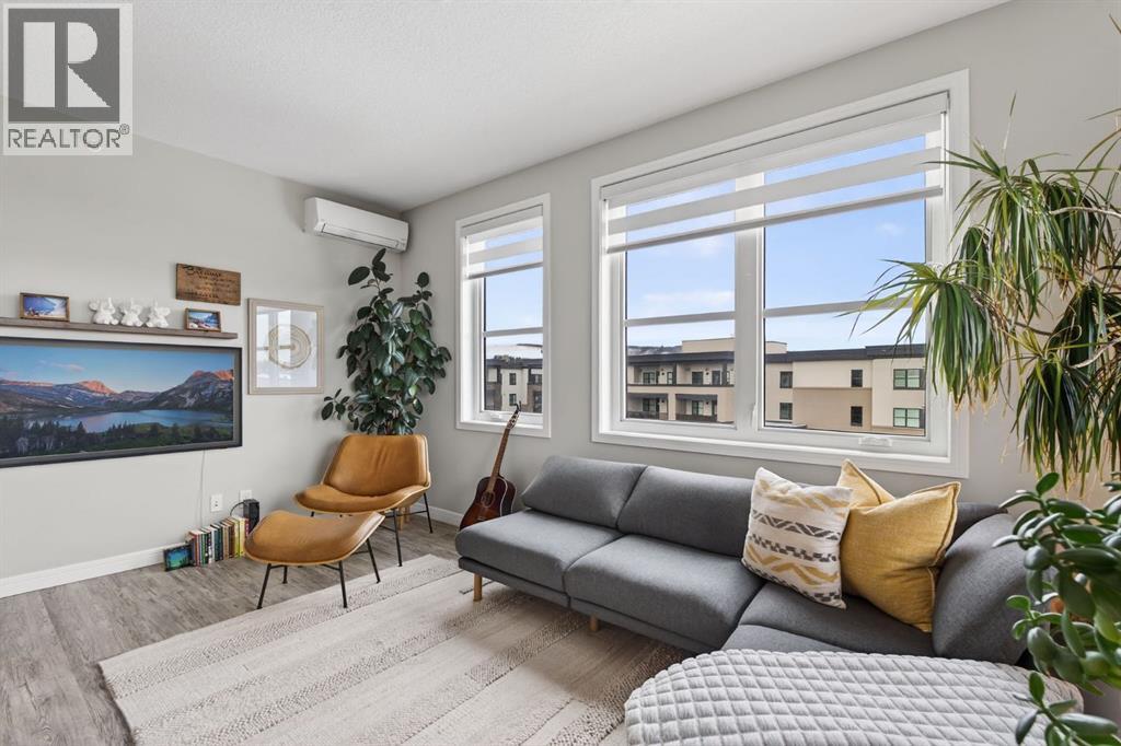1402, 80 Greenbriar Place NW