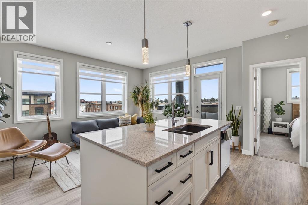 1402, 80 Greenbriar Place NW
