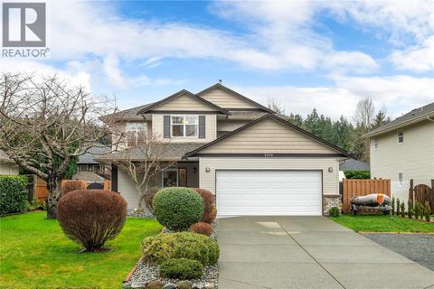 2010 College Dr Campbell River BC V9H1T8