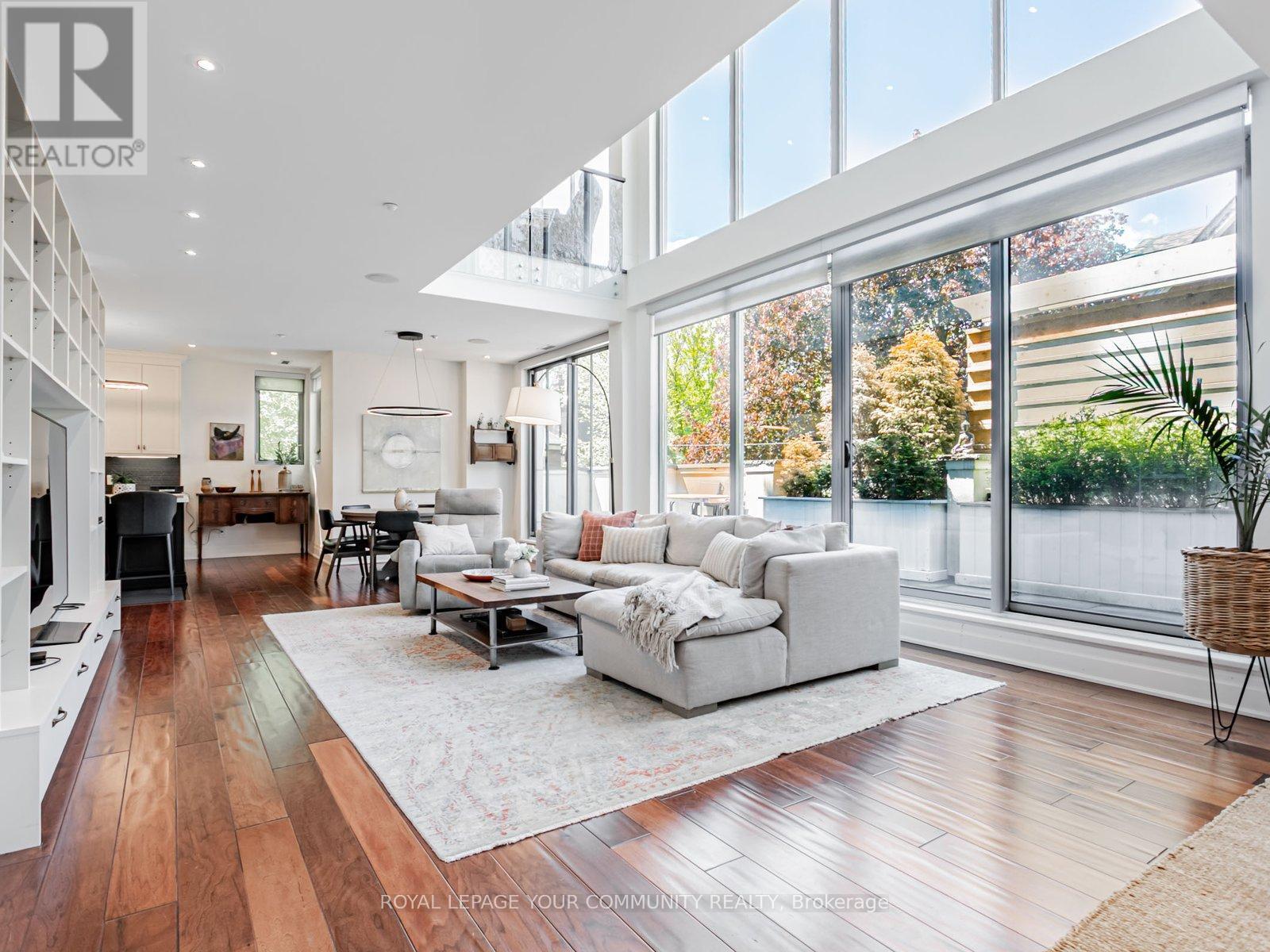 206 - 1 RAINSFORD ROAD