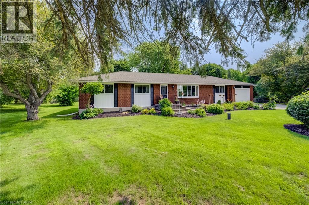 44 OAKWOOD Drive