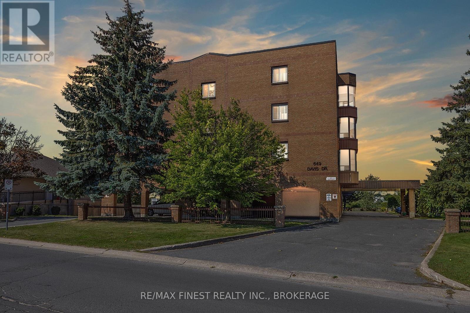 405 - 649 DAVIS DRIVE