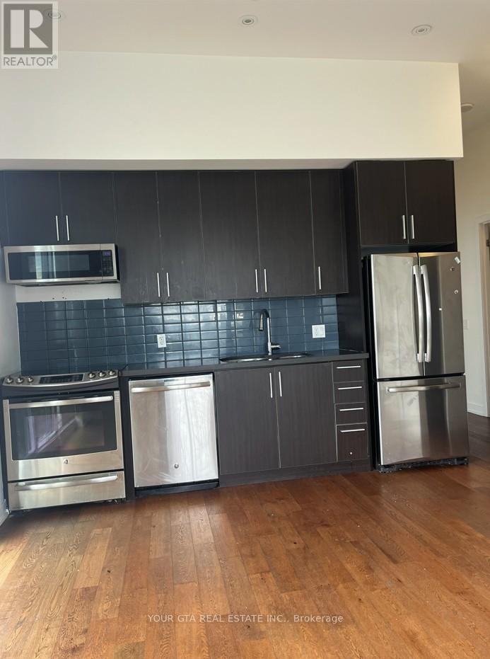 PH05 - 2212 LAKE SHORE BLVD W BOULEVARD