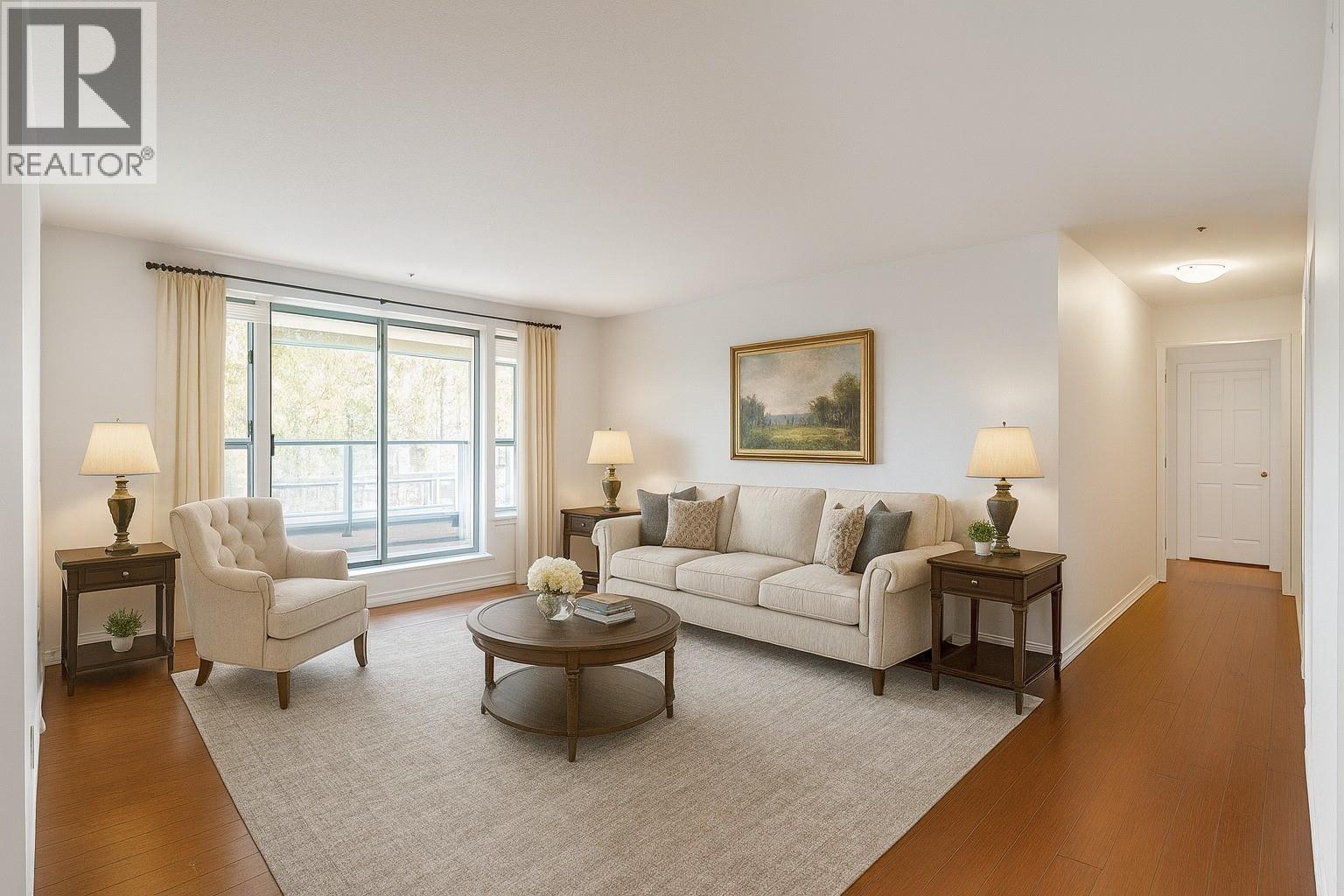 211 223 MOUNTAIN HIGHWAY