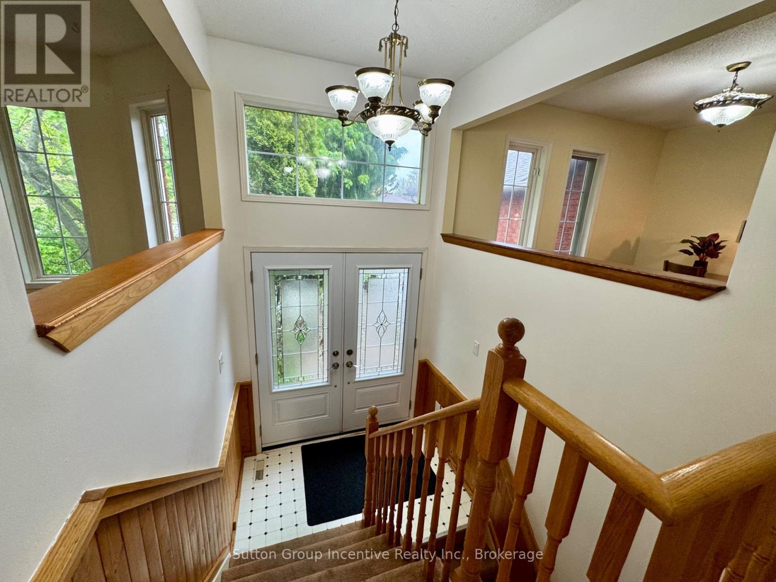 4 BUSH CRESCENT