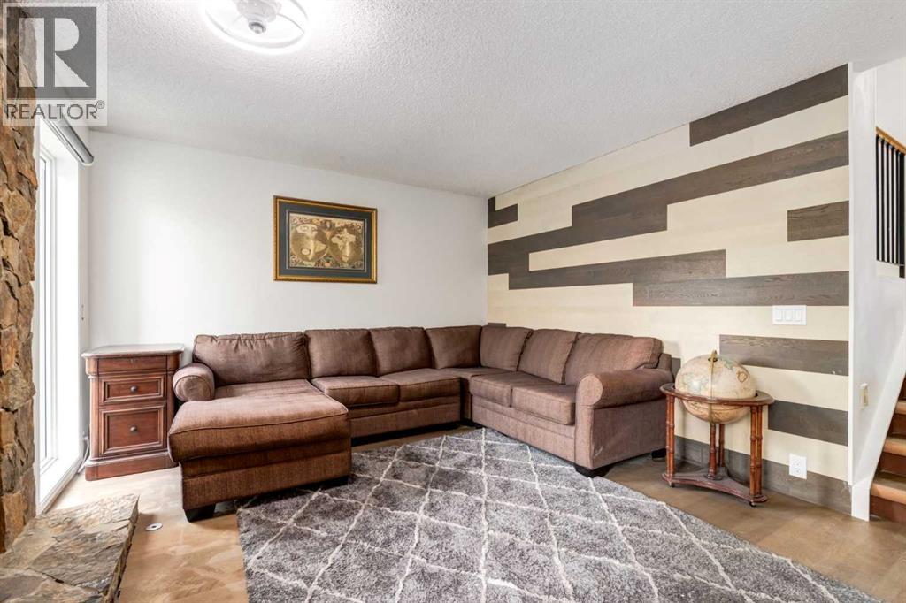 112, 1190 Ranchview Road NW