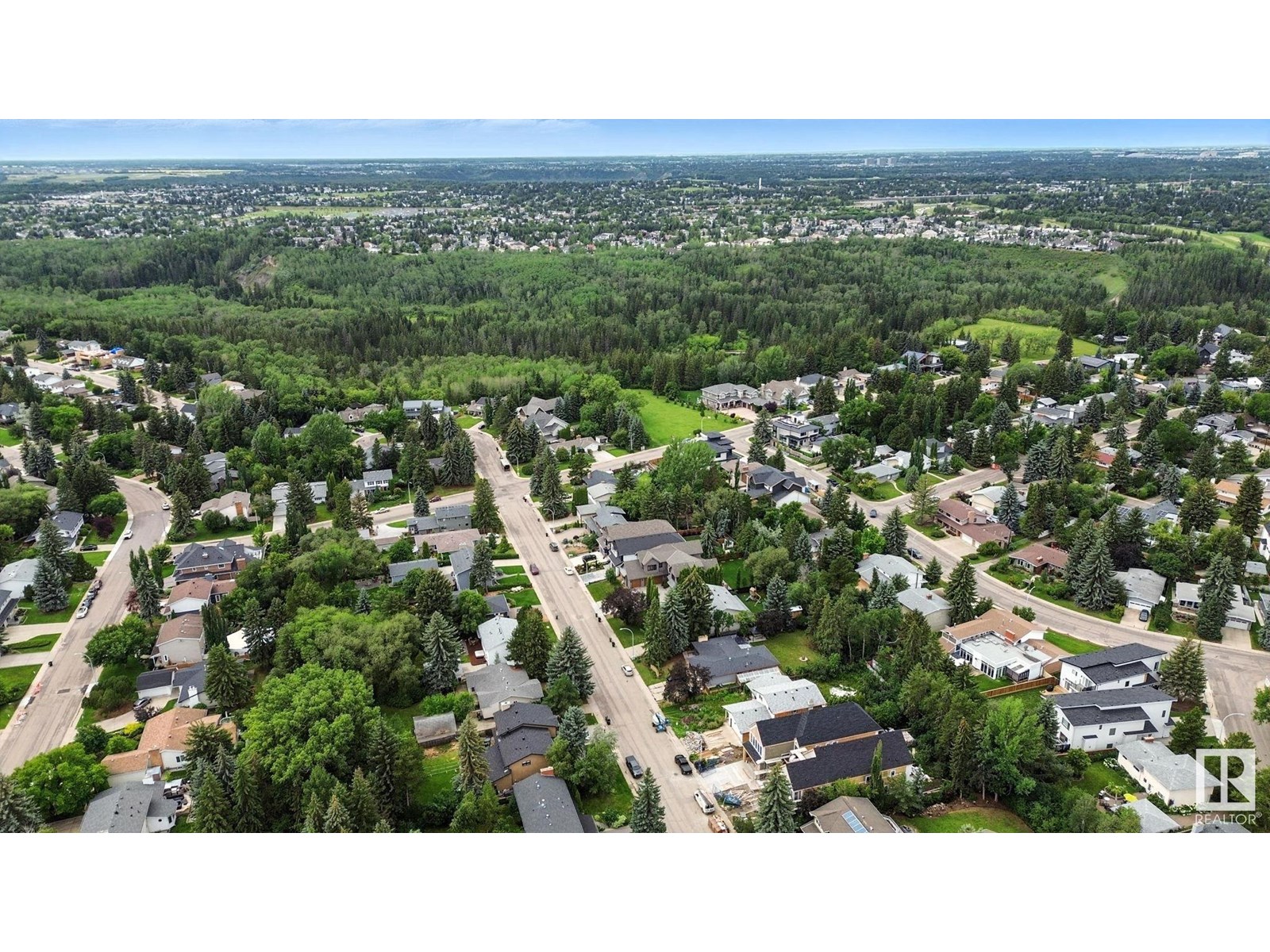 12416 39 AV NW