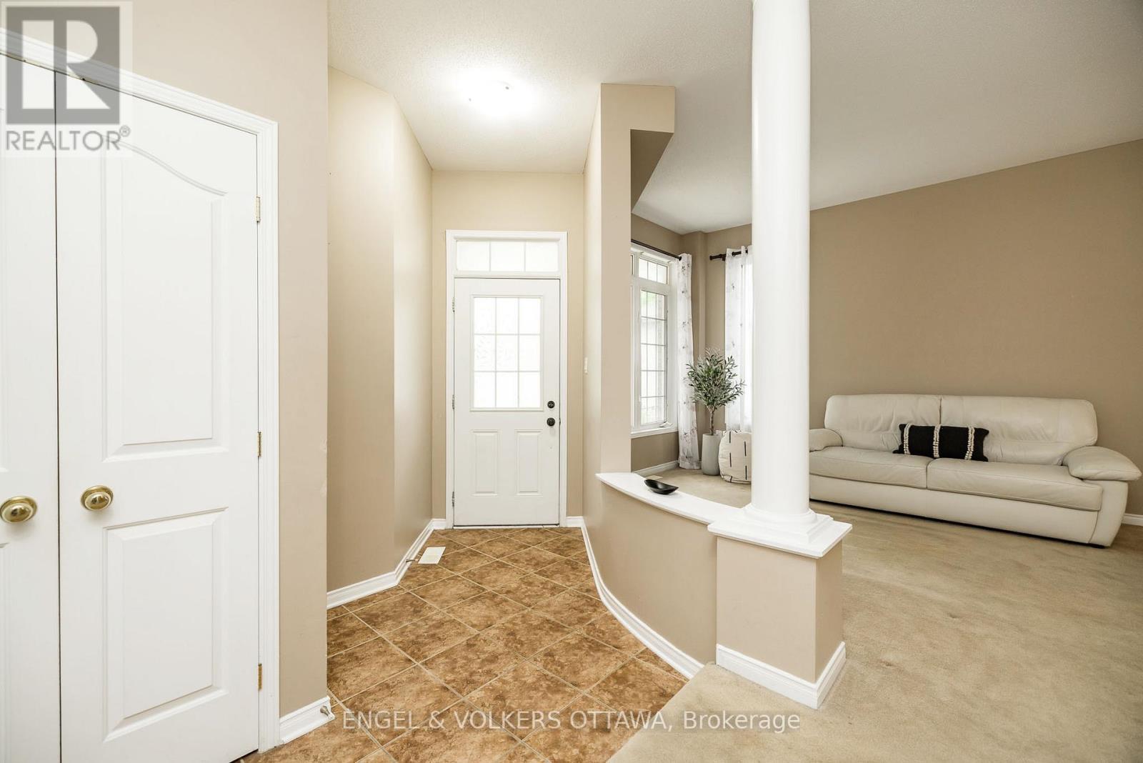 166 MACARA CRESCENT