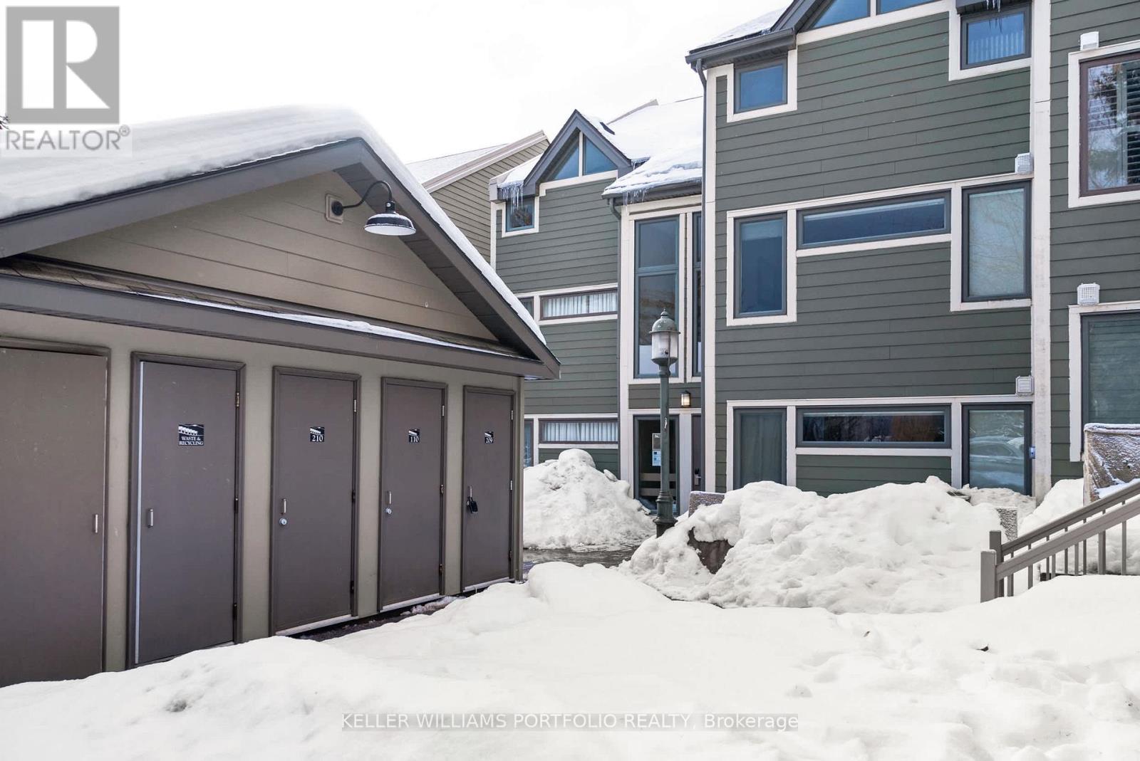 107 - 796404 GREY 19 ROAD