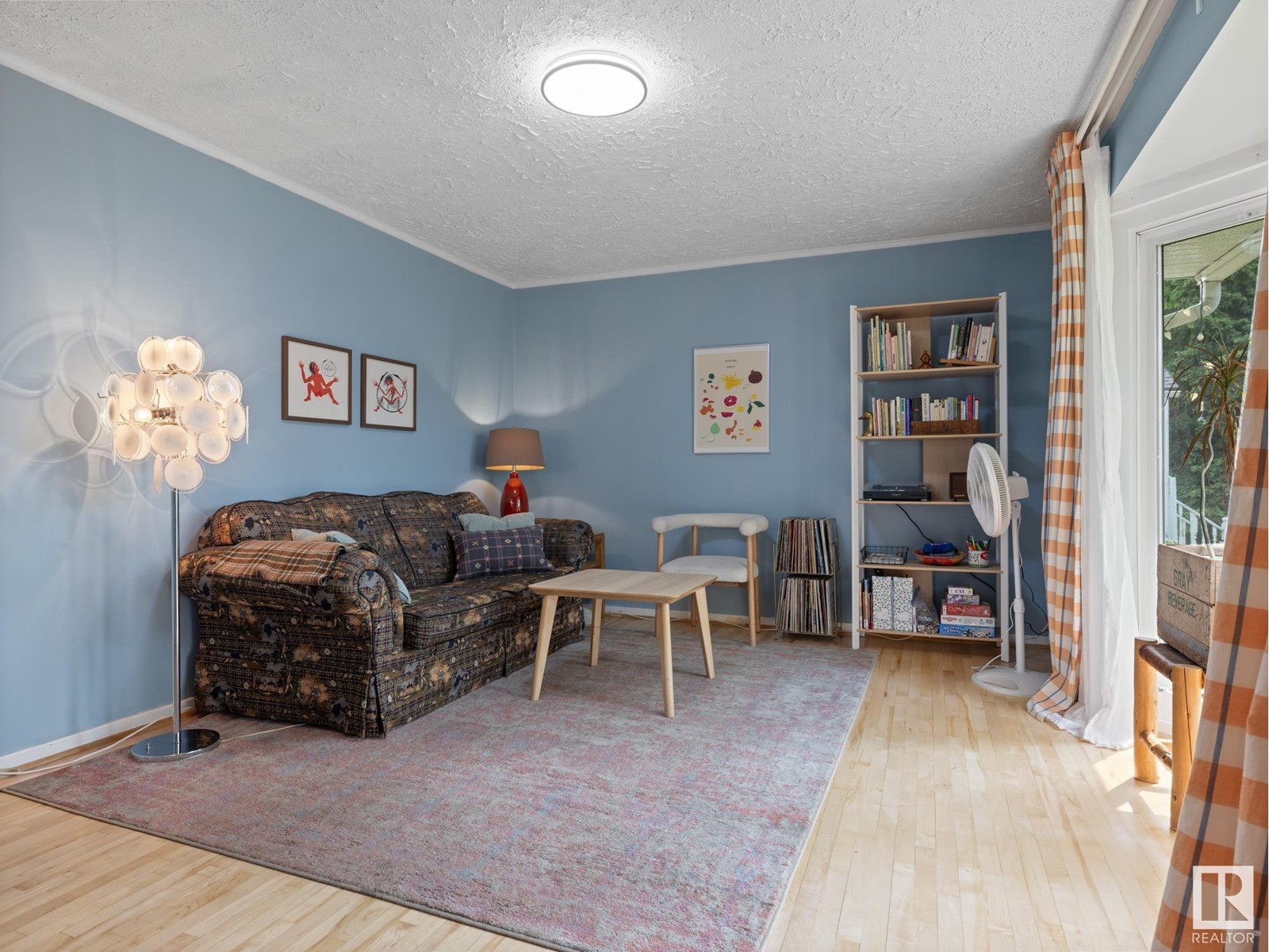 9734 71 AV NW