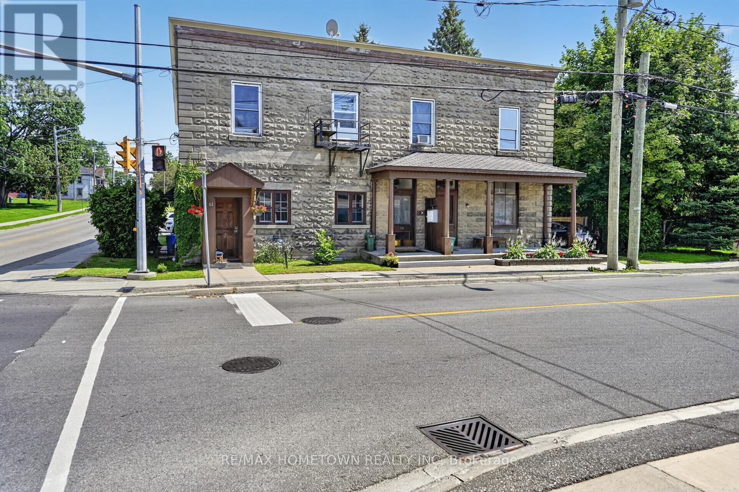 61 PEARL STREET E