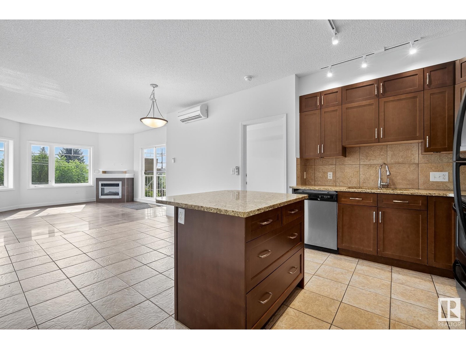 #317 8931 156 ST NW