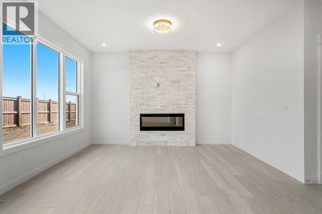 94 Cornerbrook Crescent NE