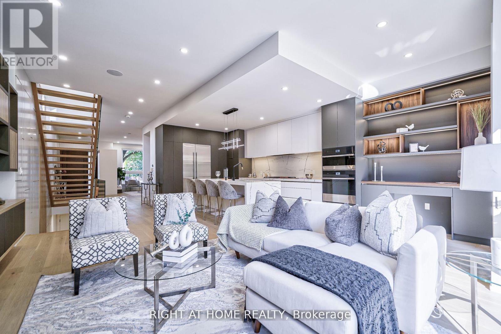 333 WOODMOUNT AVENUE