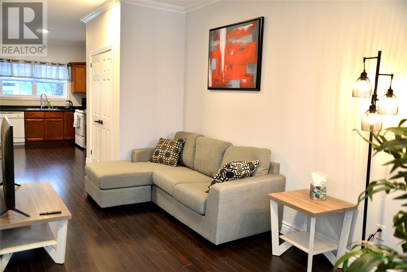 13 Dunford Street