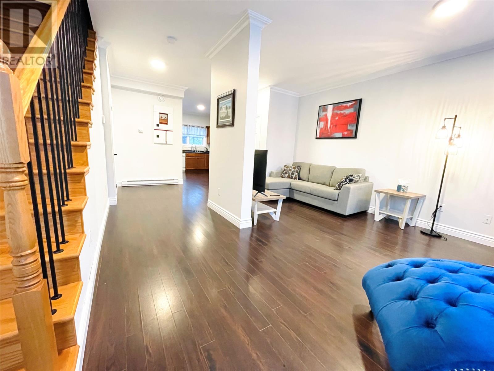 13 Dunford Street