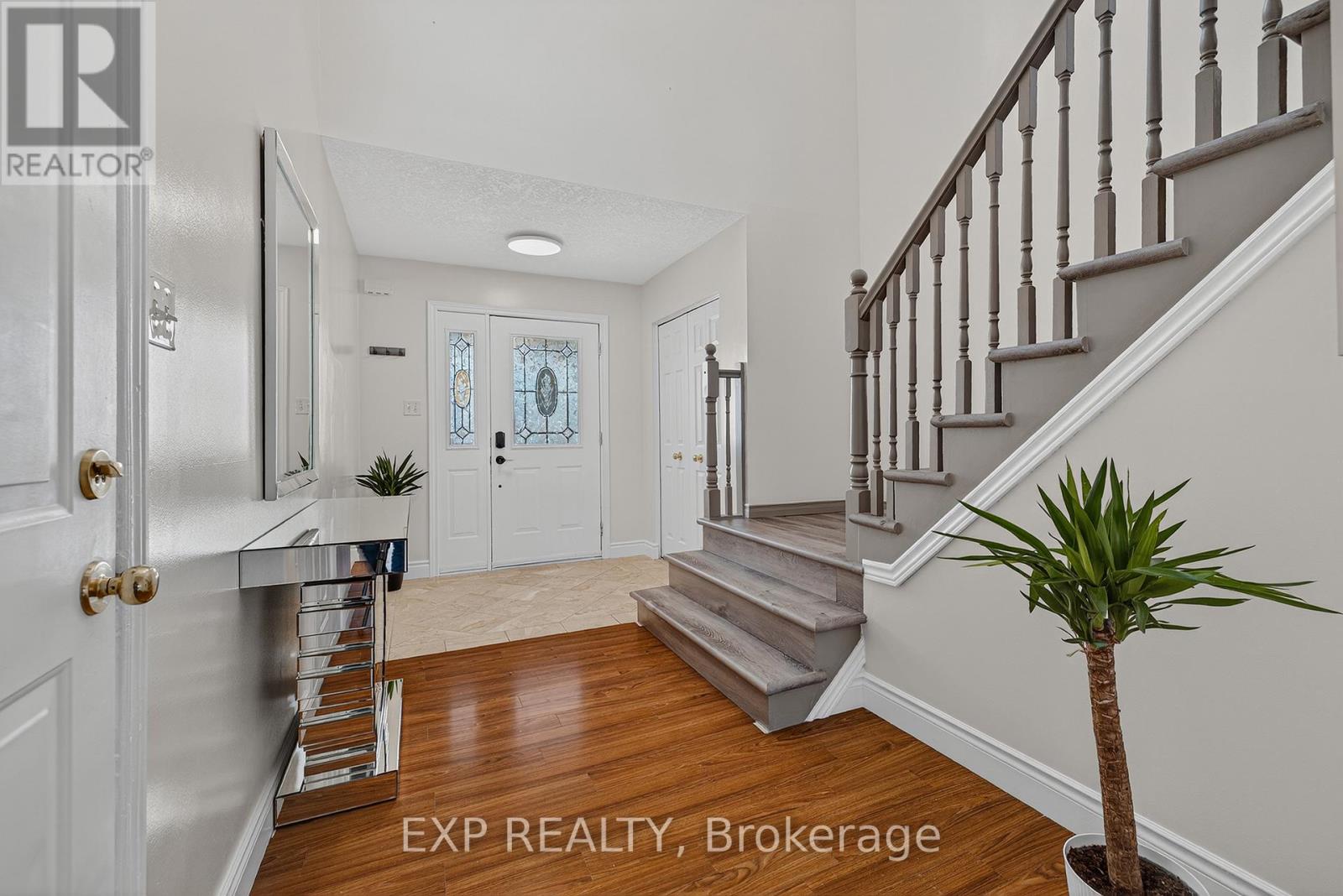 512 SNOWDROP COURT