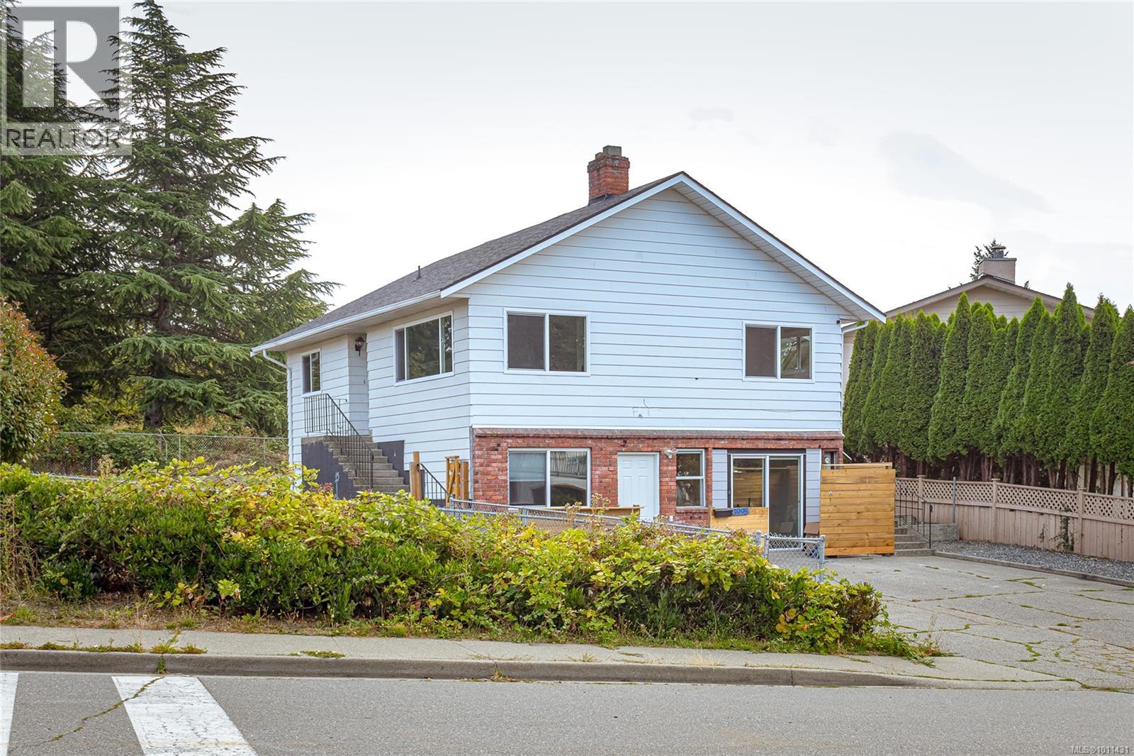3995 Arlene Pl