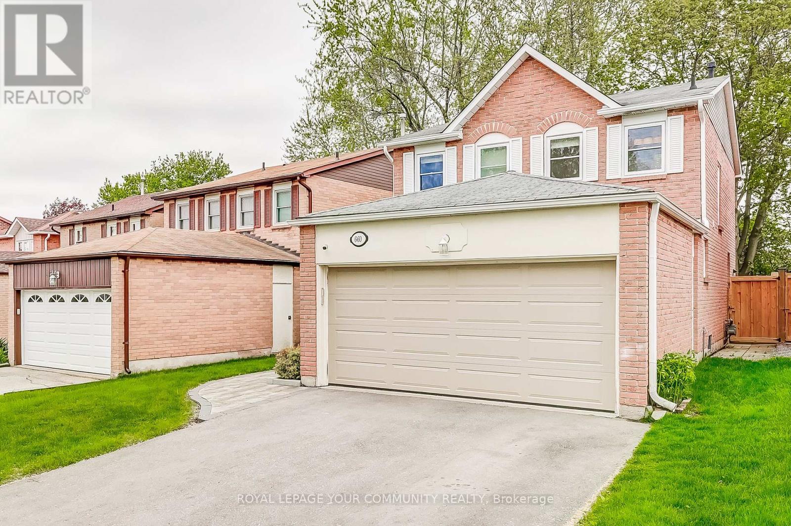 660 FOXWOOD TRAIL