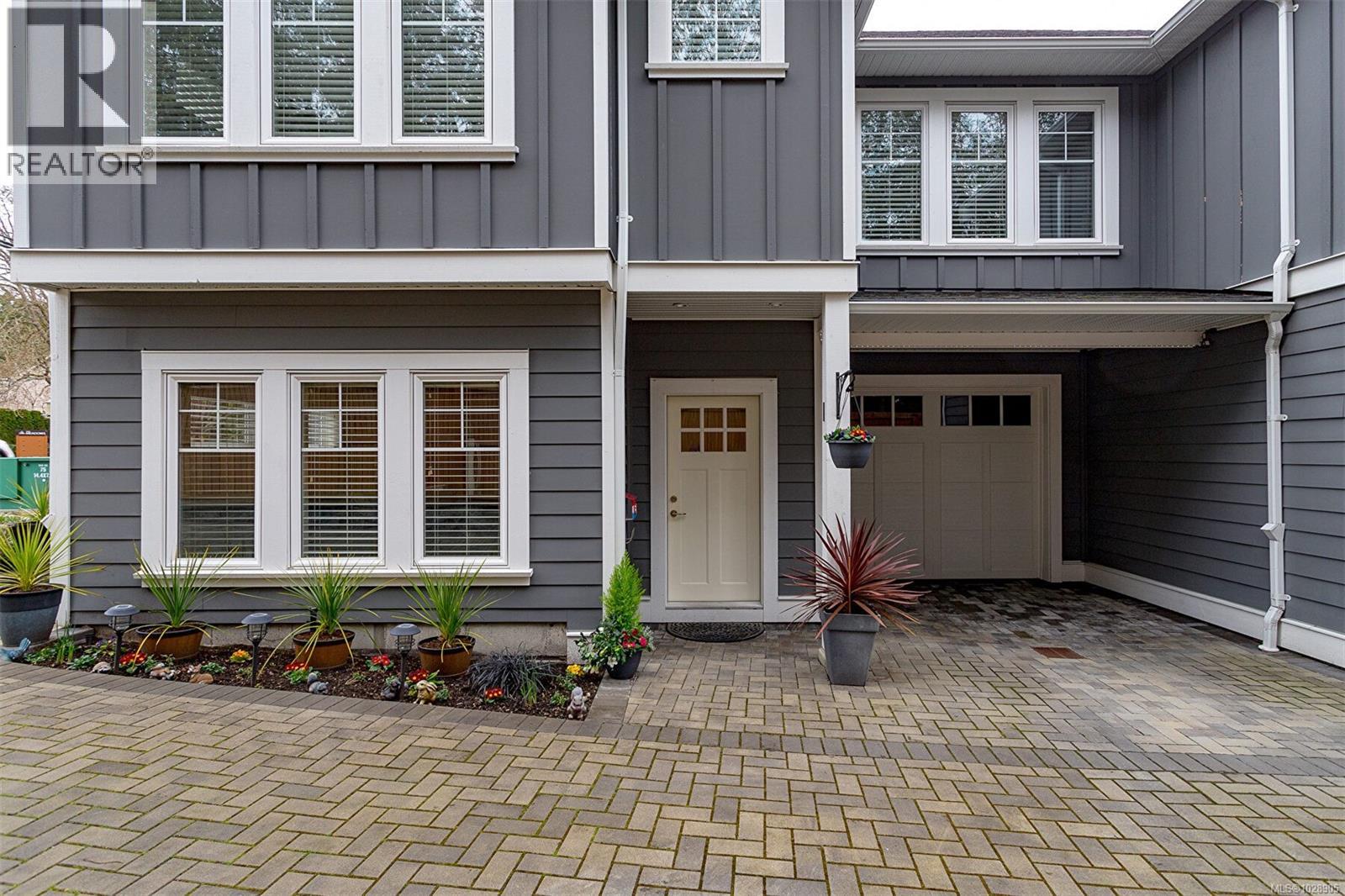 1 10529 McDonald Park Rd