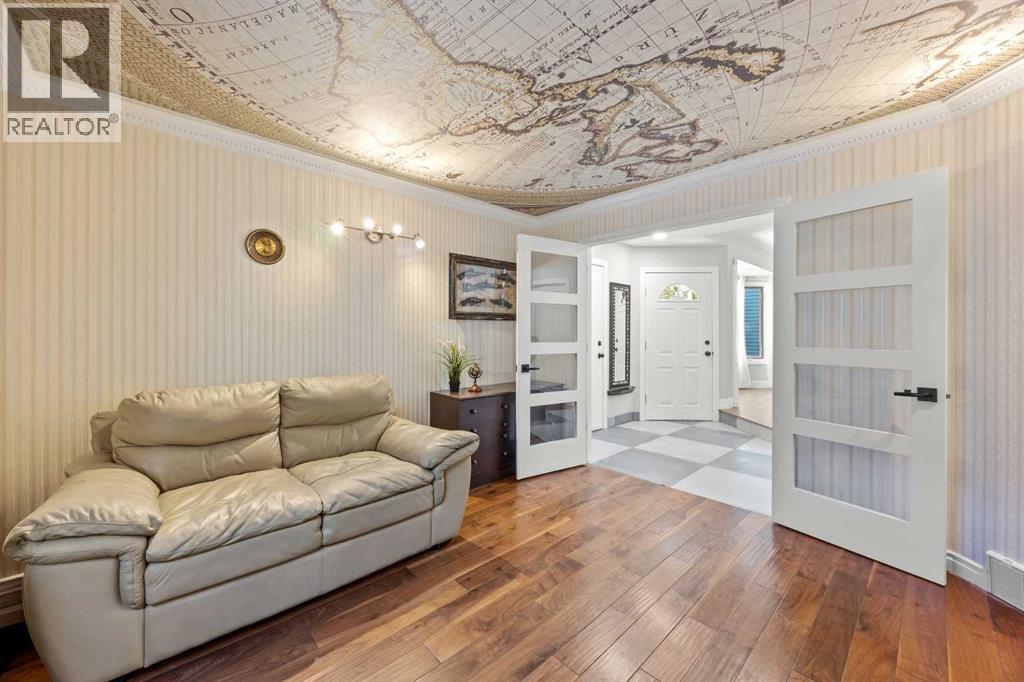 260 Riverside Mews SE