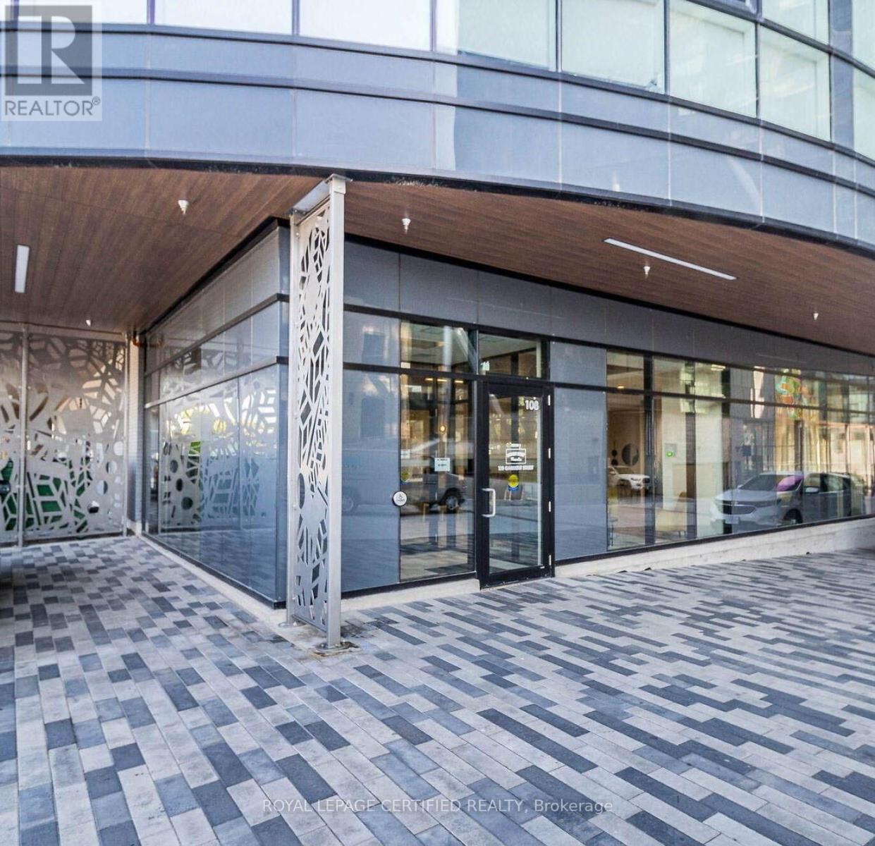 1502 - 108 GARMENT STREET