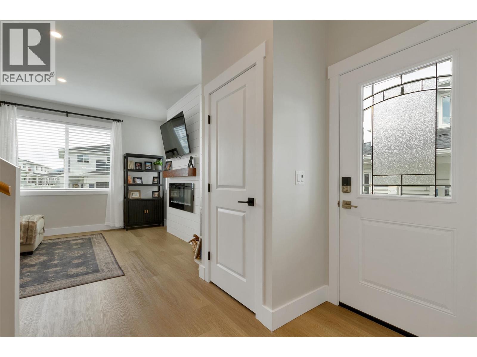 1999 15 Avenue Unit# 9