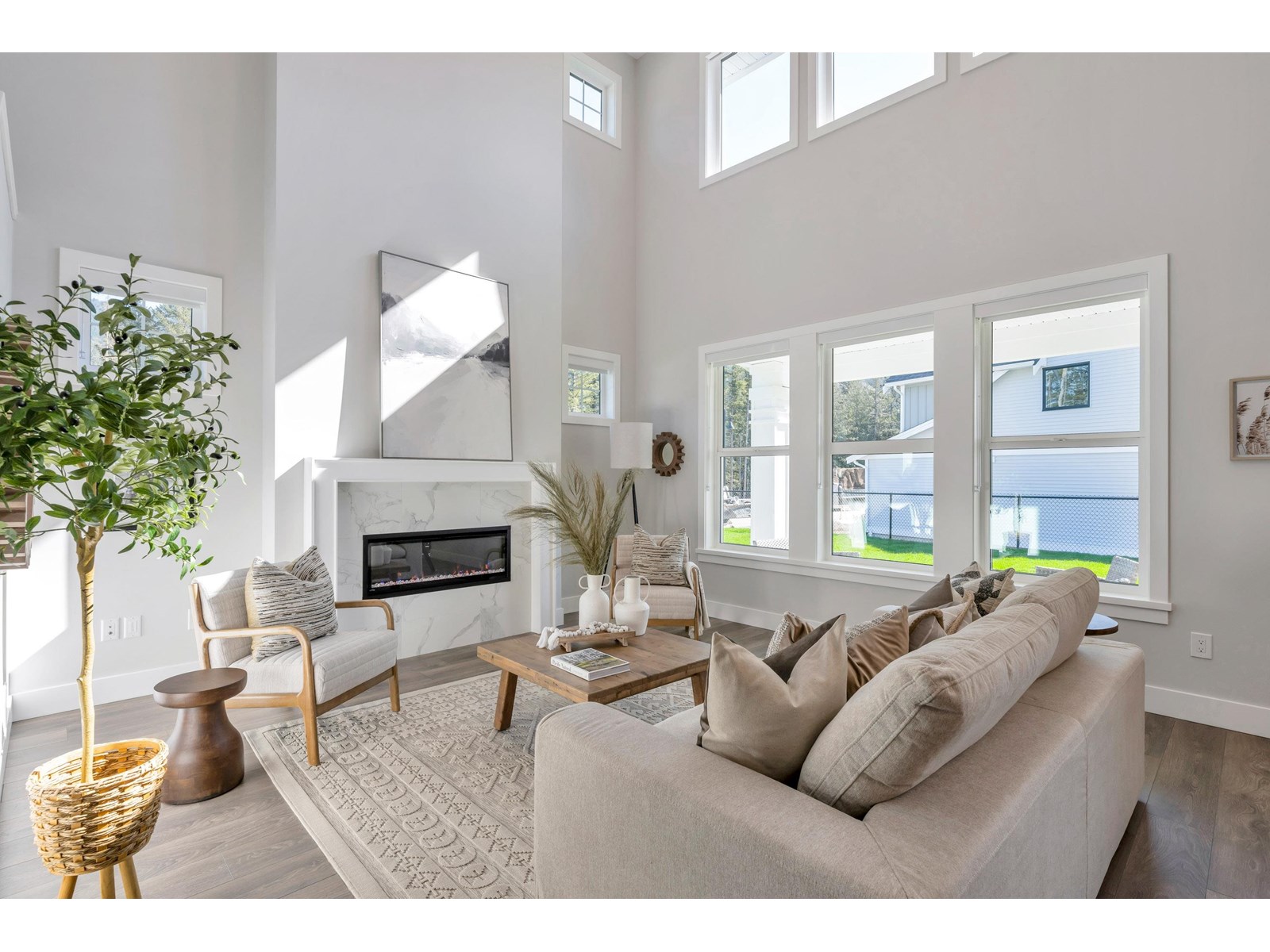 1973 SPARROW HAWK PLACE|Mt Woodside
