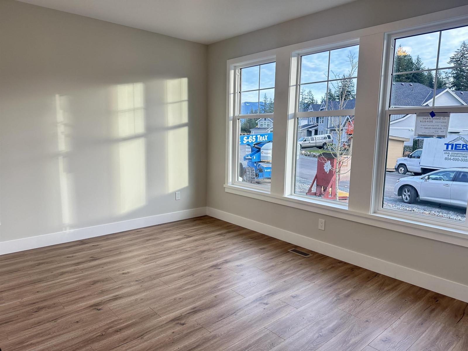 1973 SPARROW HAWK PLACE|Mt Woodside