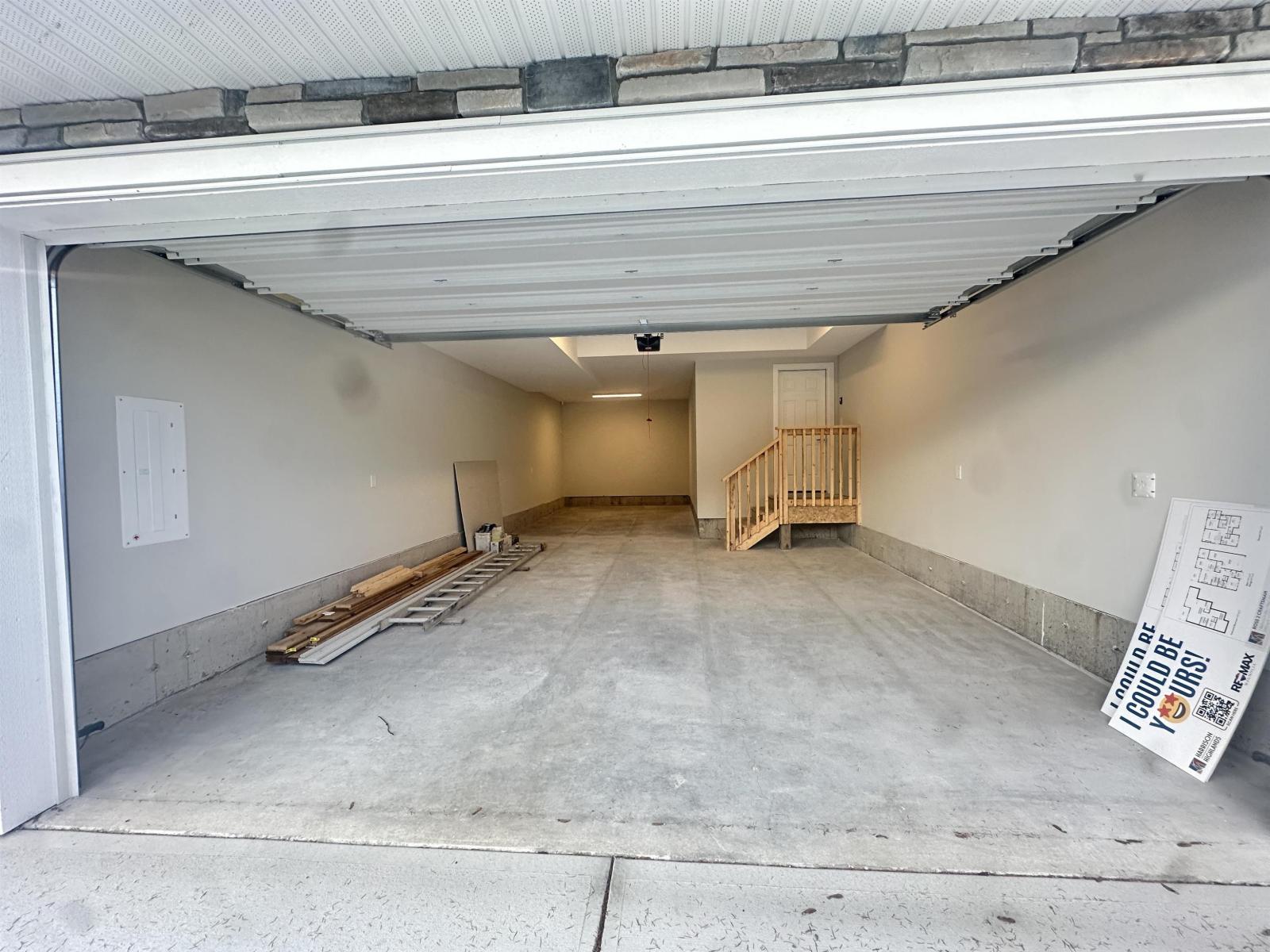 1973 SPARROW HAWK PLACE|Mt Woodside