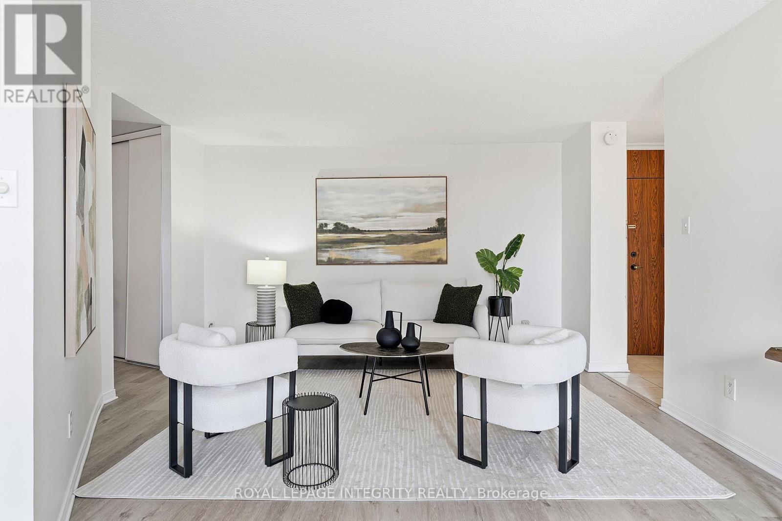 401 - 2000 JASMINE CRESCENT