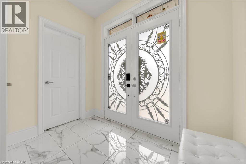 1161 UPPER THAMES Drive