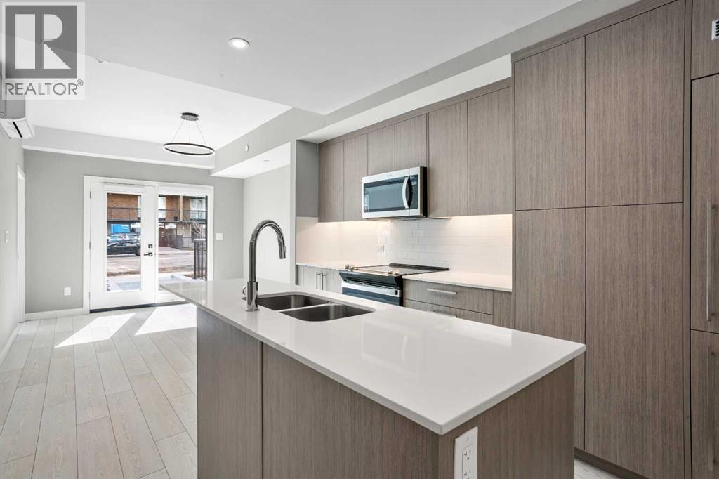 111, 310 15 Avenue SW