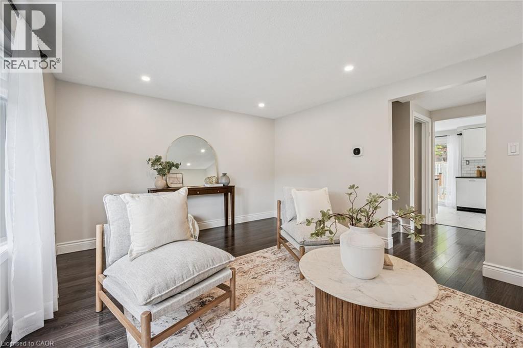 694 HIGHPOINT Avenue Unit# B