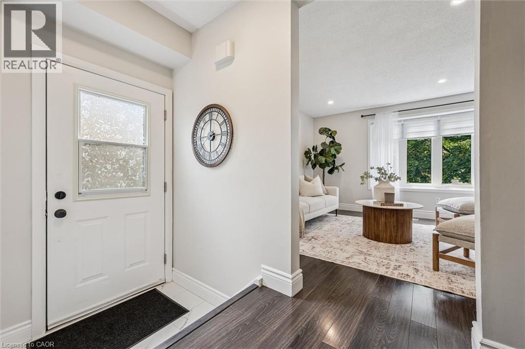 694 HIGHPOINT Avenue Unit# B