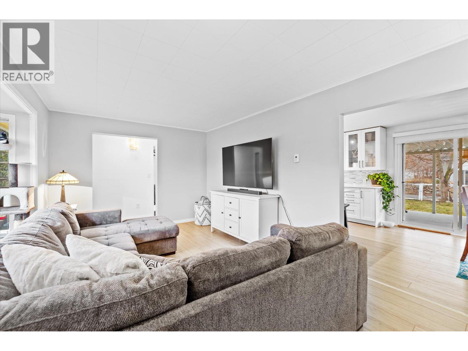 13614 SPENCER Avenue