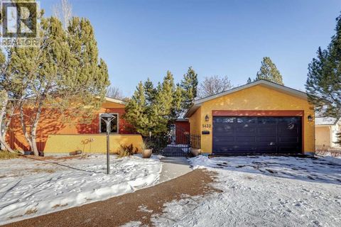 5432 Silverdale Drive NW Calgary AB T3B3M8