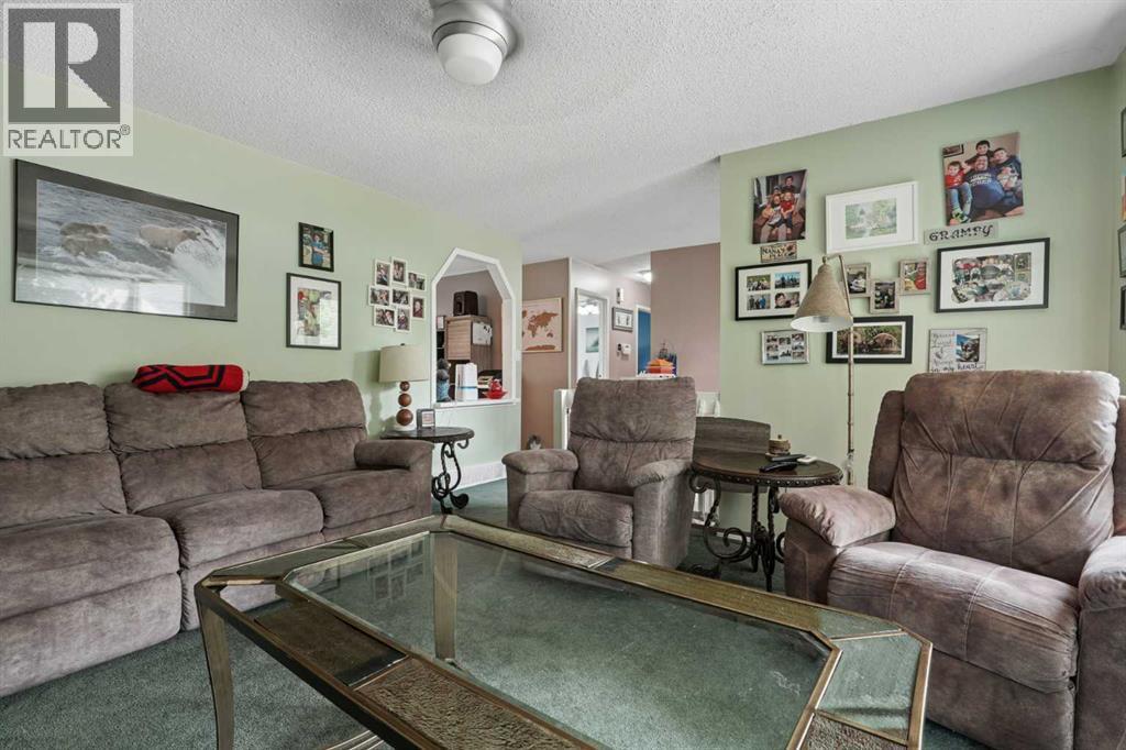 23 Nebraska Road W