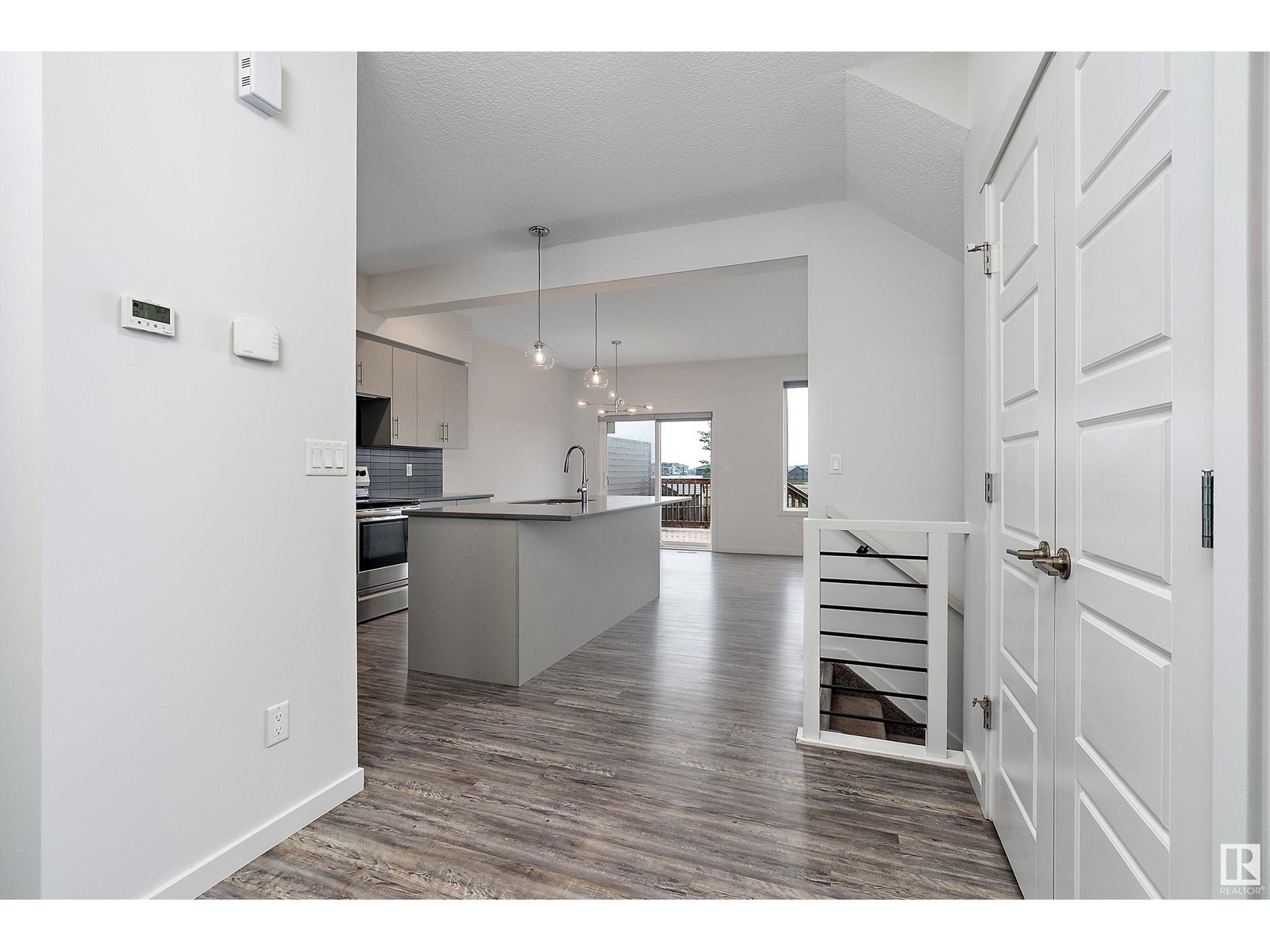 #20 50 EDINBURGH CRT