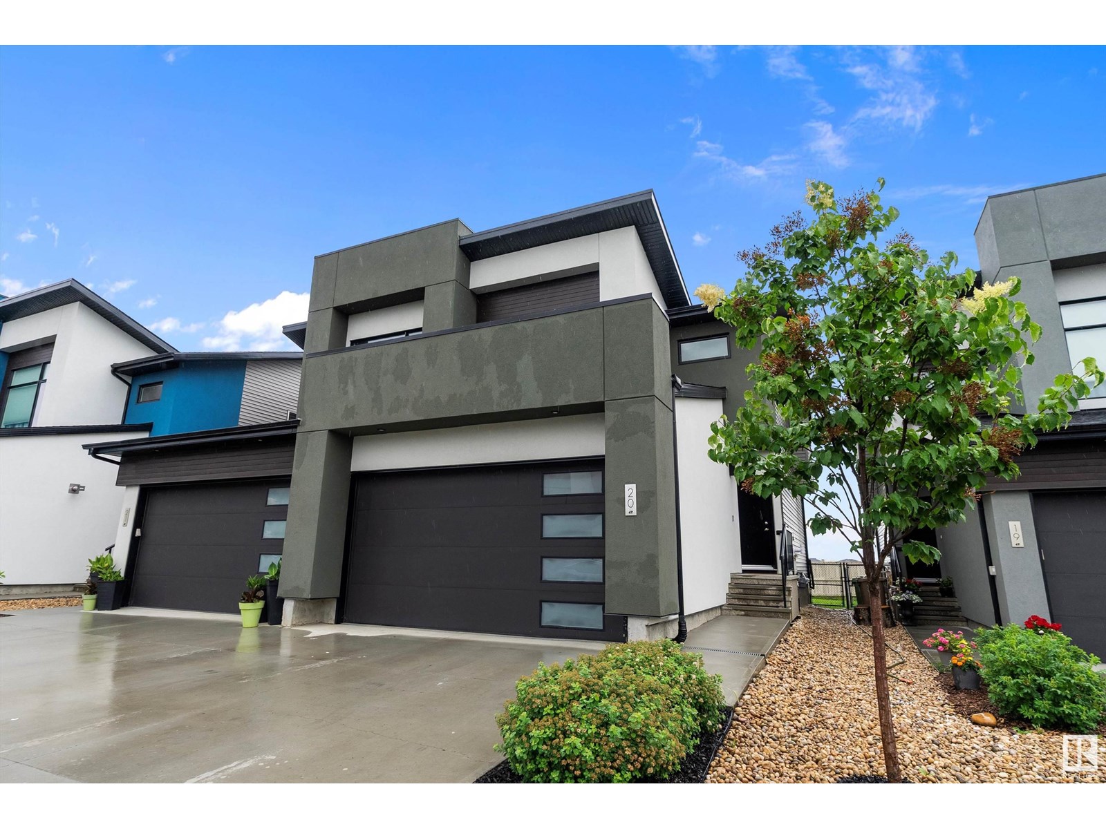 #20 50 EDINBURGH CRT