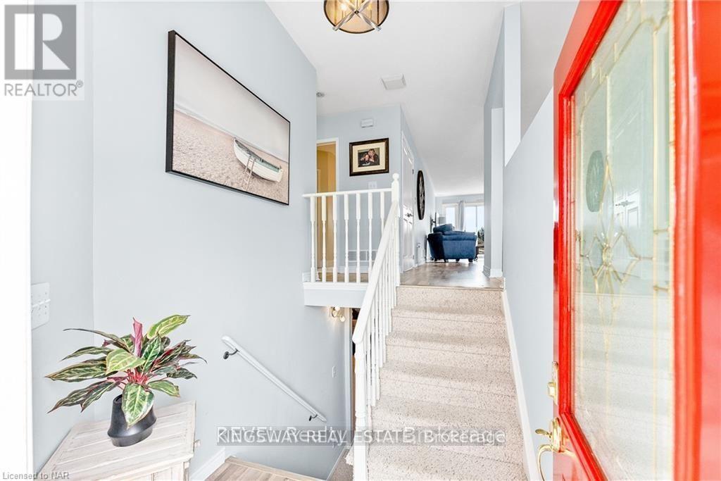 11 JACKSON COURT W