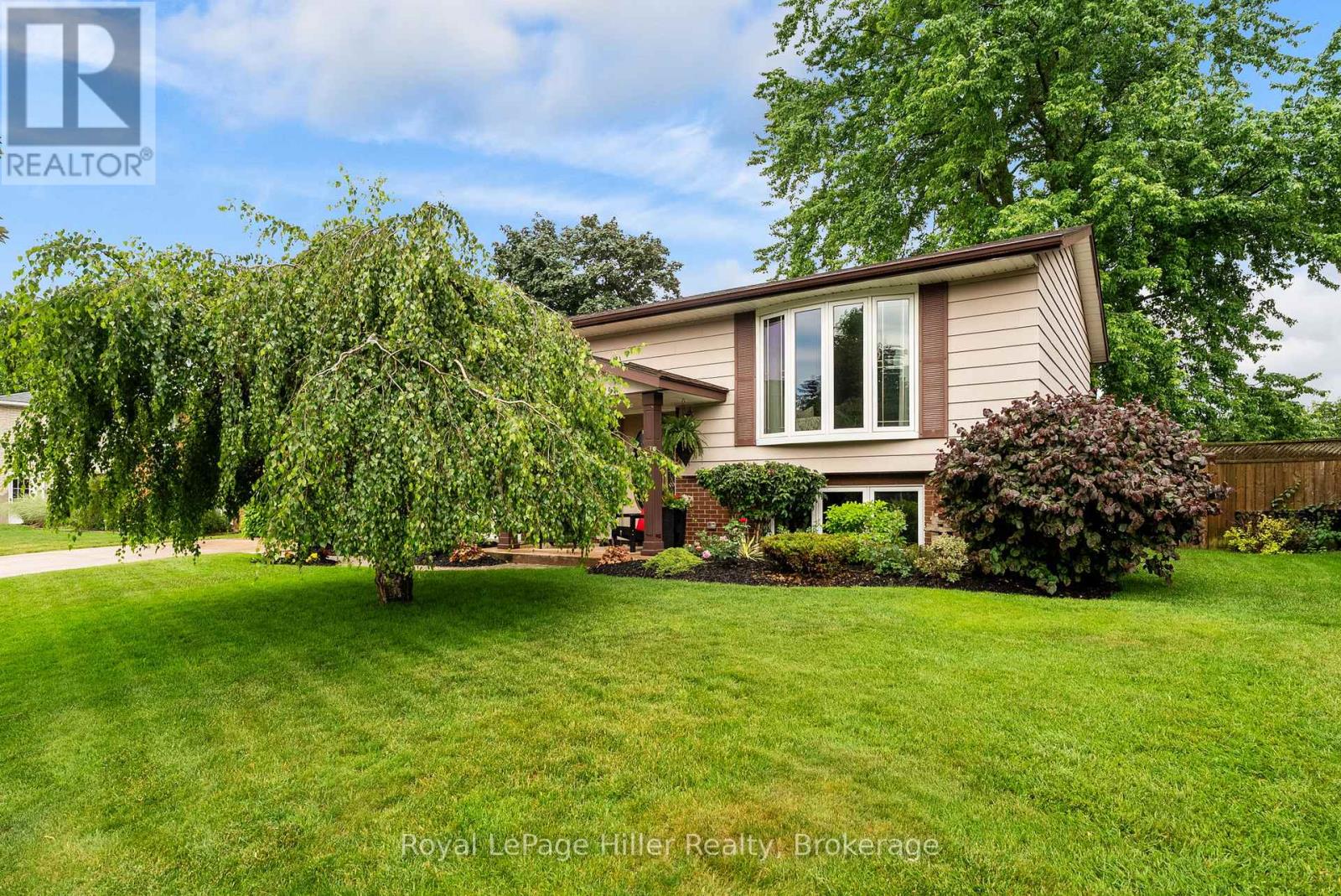 59 BRIARHILL DRIVE