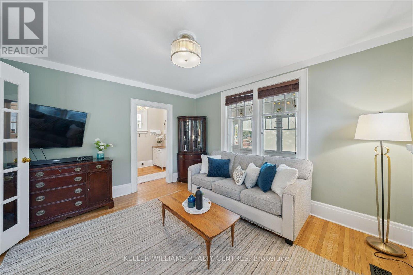 591 WOOLWICH STREET