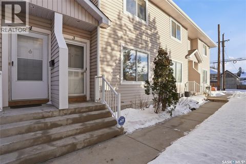 3 802 K AVENUE N Saskatoon SK S7L2N1