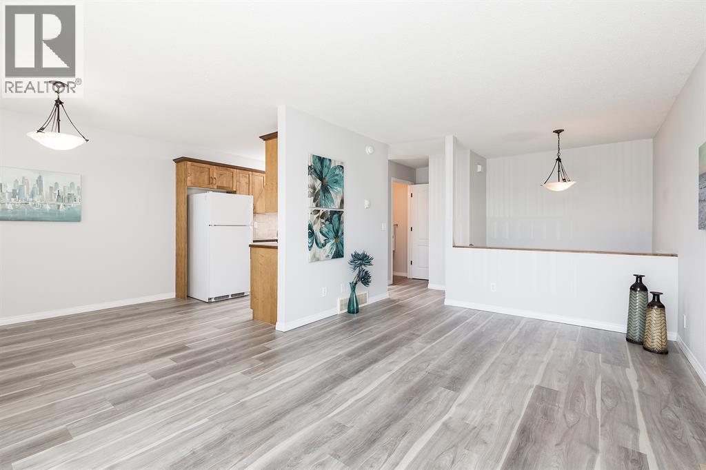 3, 29 Meadowlark Boulevard N
