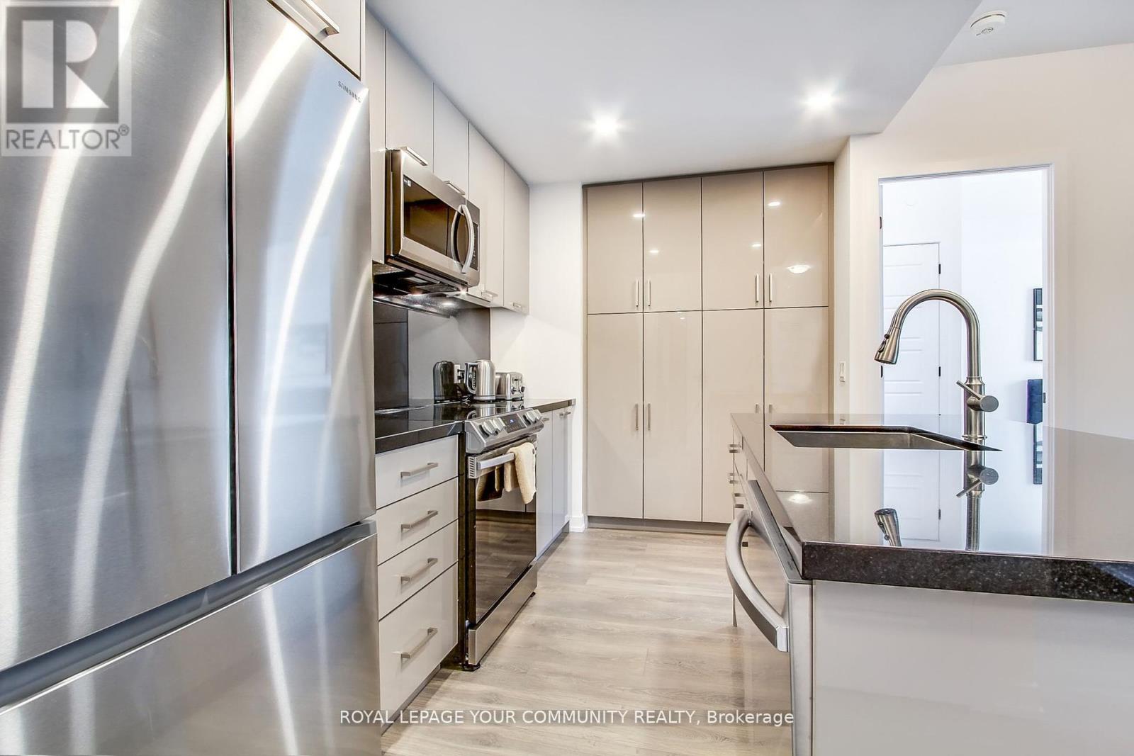 342 - 415 SEA RAY AVENUE