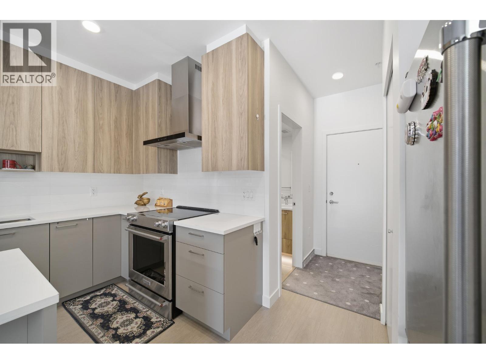 309 7588 16TH STREET