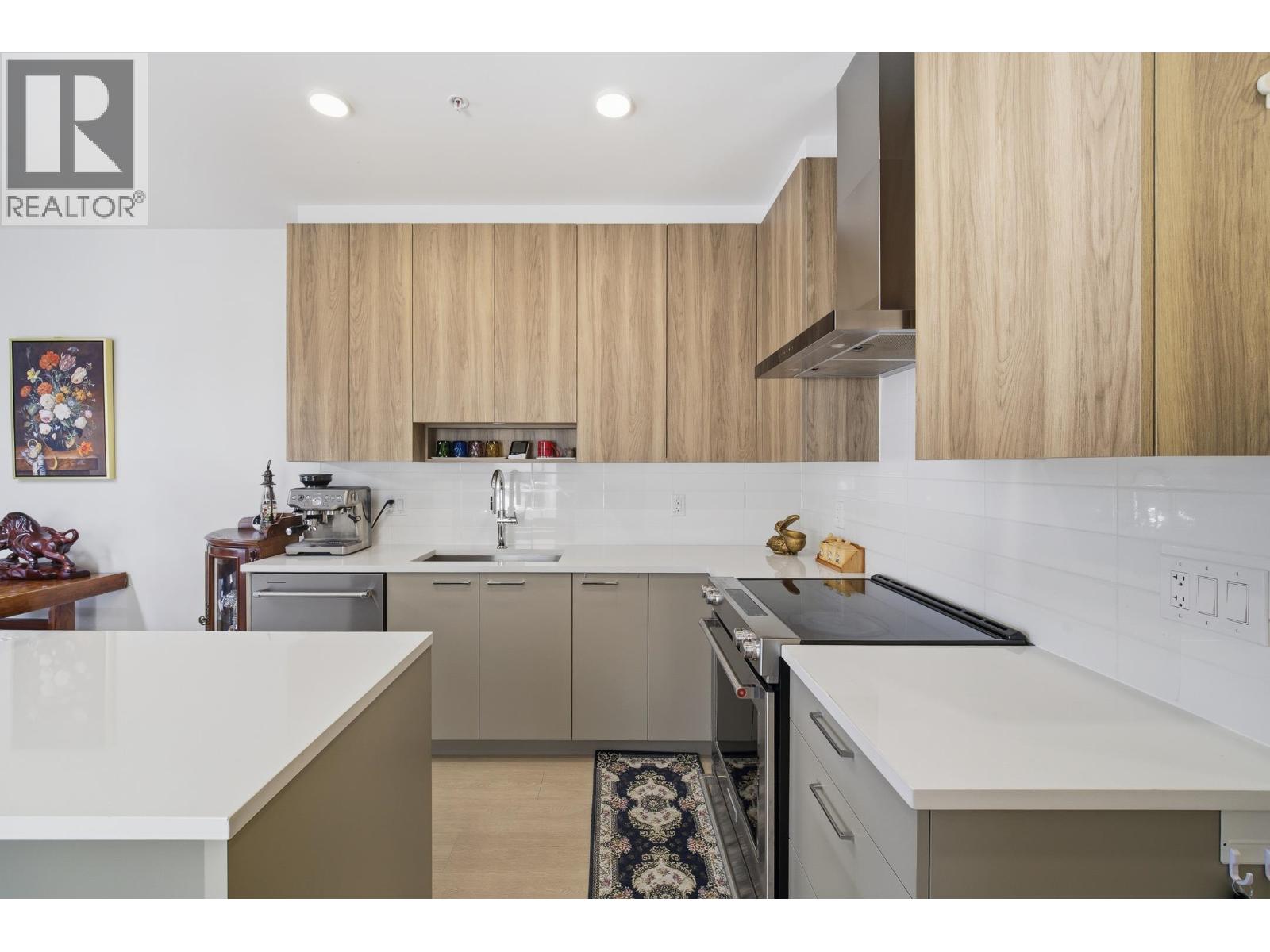 309 7588 16TH STREET