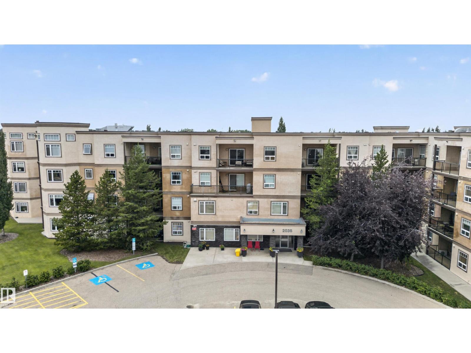 #212 2035 GRANTHAM CT NW